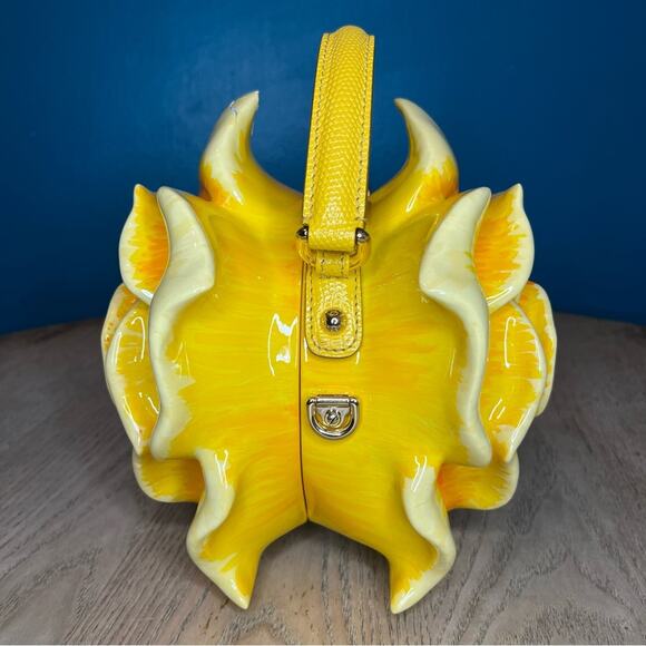 Dolce & Gabbana Yellow Rose Dolce Box Bag in Painted Resin Crossbody damaged - Picture 5 of 12